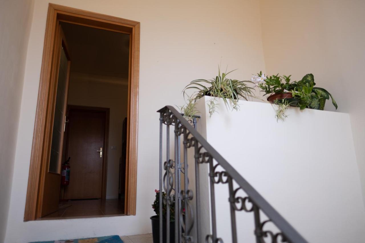 Casa Alina- Art House Apartment Foligno Bagian luar foto
